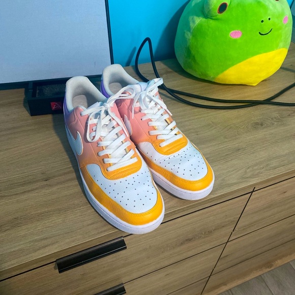 Custom tri-color fade on Nike court. - Picture 2 of 3